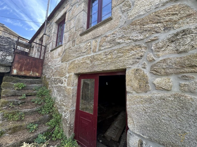 Moradia T3 para Venda em Chaviães e Paços Foto 3