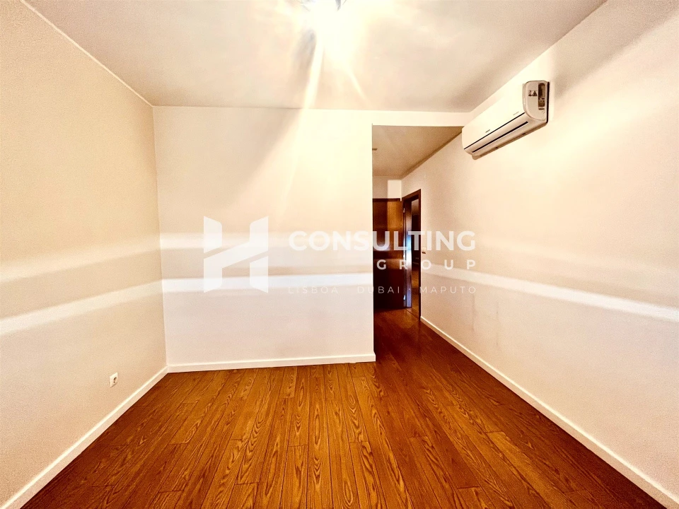 Apartamento T2 para Venda em Fernao Ferro Foto 23