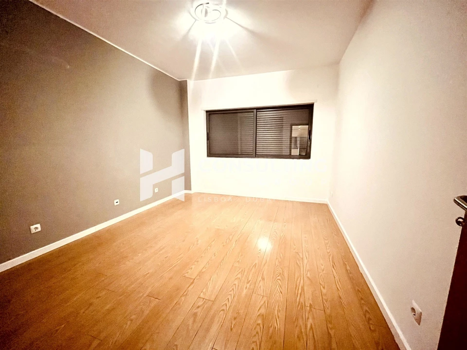 Apartamento T2 para Venda em Fernao Ferro Foto 32