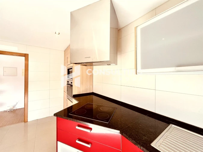 Apartamento T2 para Venda em Fernao Ferro Foto 5