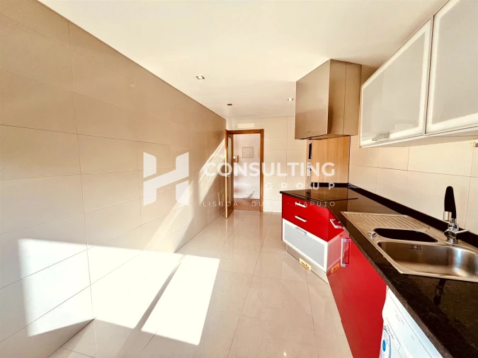 Apartamento T2 para Venda em Fernao Ferro Foto 4