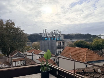 Moradia T2 para Venda em Lordelo do Ouro e Massarelos