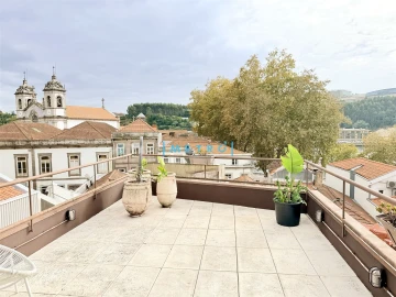 Moradia T2 para Venda em Lordelo do Ouro e Massarelos