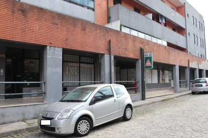 Loja para Venda em Delães