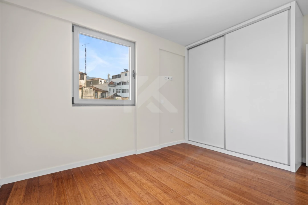Apartamento T1 para Arrendamento em Funchal (Se) Foto 7