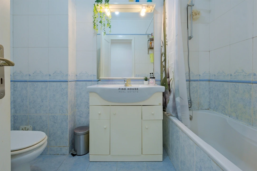 Apartamento T2 para Venda em Rio de Mouro Foto 10