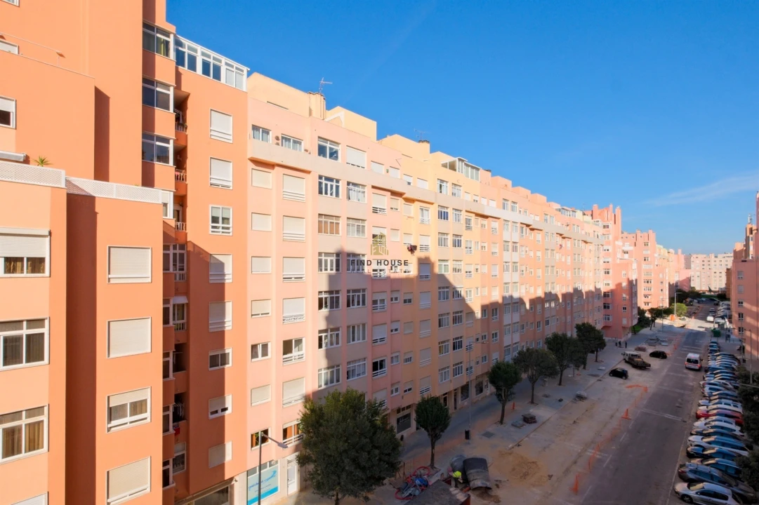 Apartamento T2 para Venda em Rio de Mouro Foto 27
