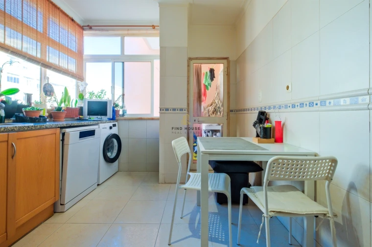 Apartamento T2 para Venda em Rio de Mouro Foto 24
