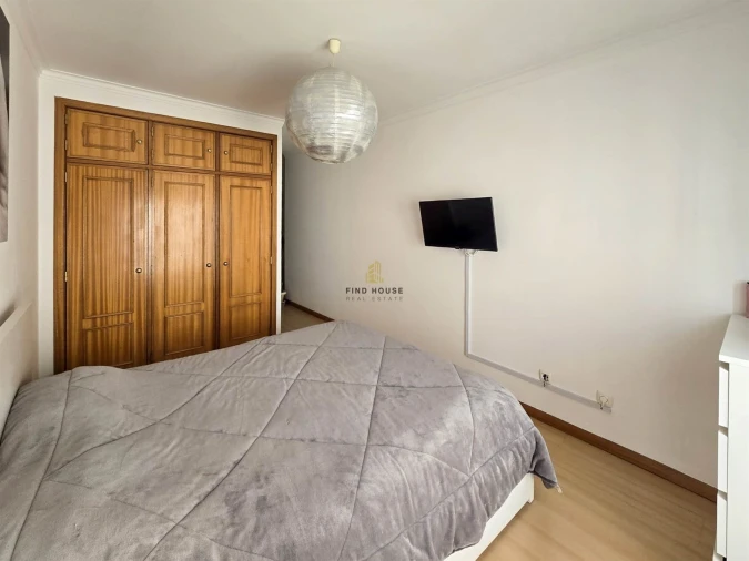 Apartamento T2 para Venda em Rio de Mouro Foto 17