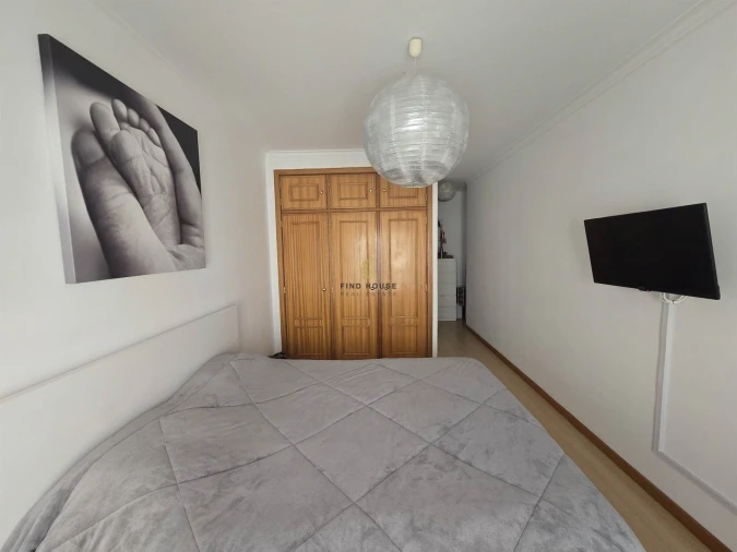 Apartamento T2 para Venda em Rio de Mouro Foto 15