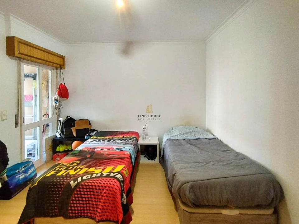 Apartamento T2 para Venda em Rio de Mouro Foto 18