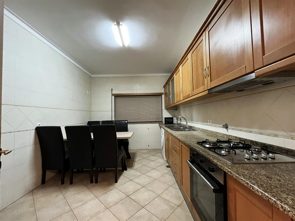 Apartamento T1 para Arrendamento em Viseu Foto 2