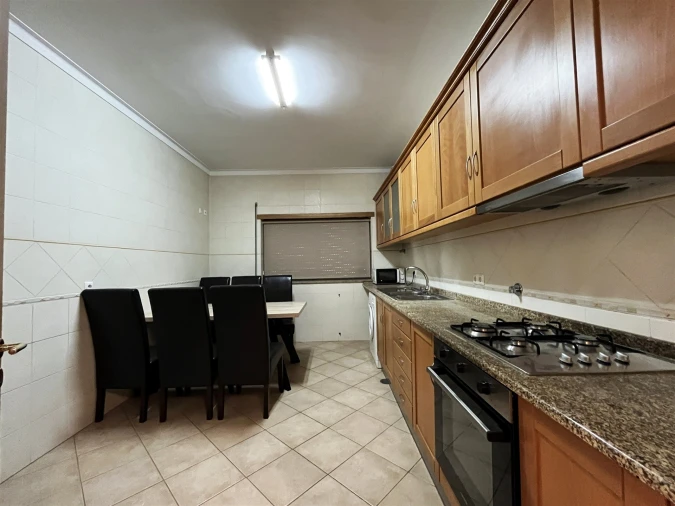 Apartamento T1 para Arrendamento em Viseu Foto 2
