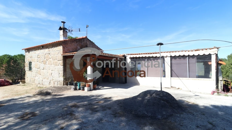 Quinta T0 para Venda em Nespereira