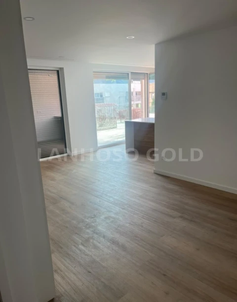 Apartamento T2 para Venda em Real, Dume e Semelhe