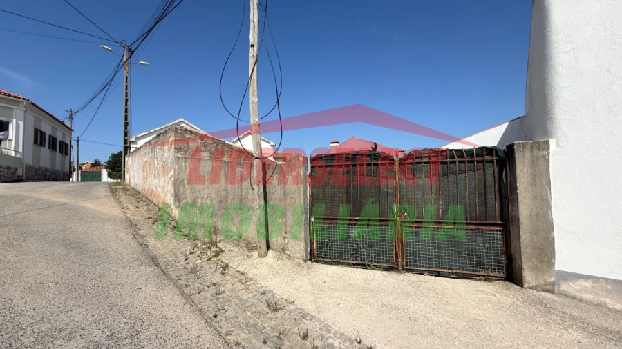 Terreno para Venda em Santa Maria, São Pedro e Matacães