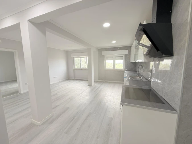 Apartamento T2 para Venda em Setubal (São Sebastião) Foto 2