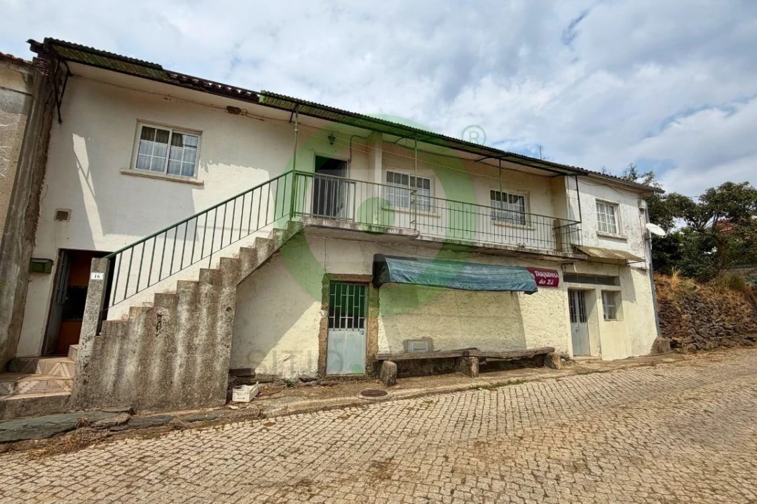 Moradia T3 para Venda em Travanca e Santa Cruz Foto 1