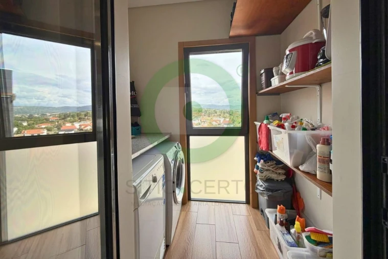 Apartamento T3 para Venda em Santa Maria Maior Foto 7