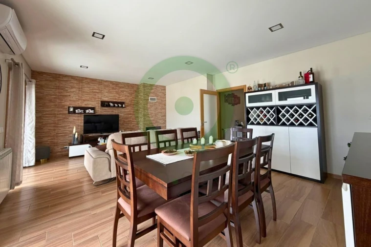 Apartamento T3 para Venda em Santa Maria Maior Foto 2