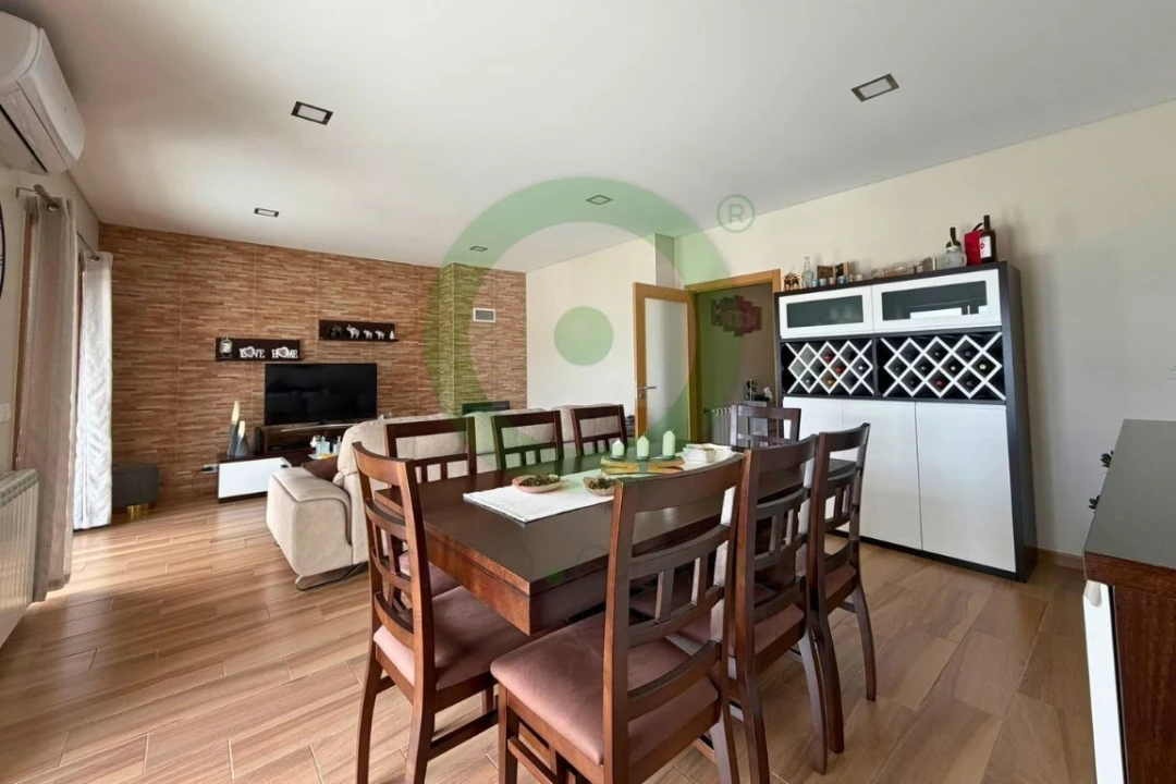 Apartamento T3 para Venda em Santa Maria Maior Foto 2