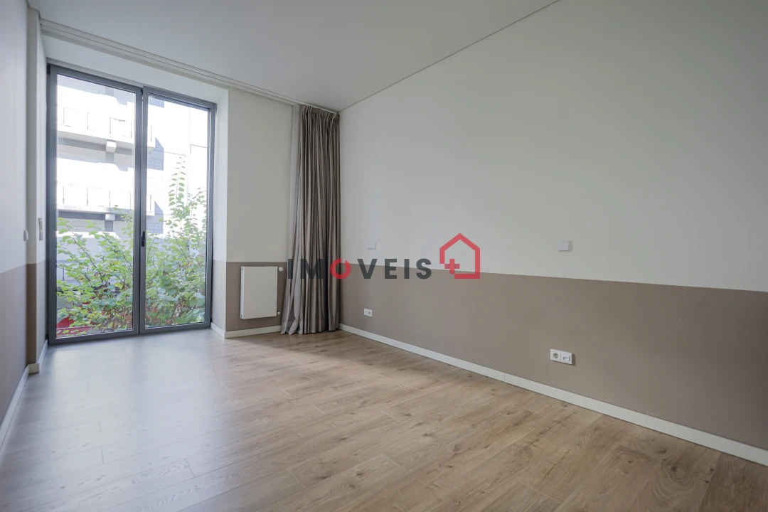 Apartamento T2 para Venda em Leiria, Pousos, Barreira e Cortes Foto 13