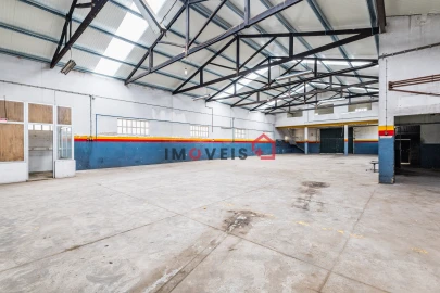 Armazém para Arrendamento em Marrazes e Barosa