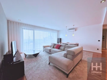 Apartamento T3 para Venda em Funchal (Se)