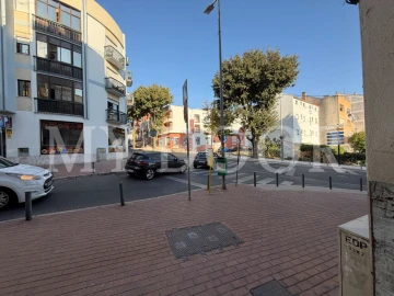 Loja para Venda em Encosta do Sol