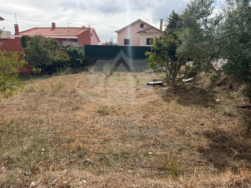Terreno para Venda em Santa Iria de Azoia, São João da Talha e Bobadela Foto 3