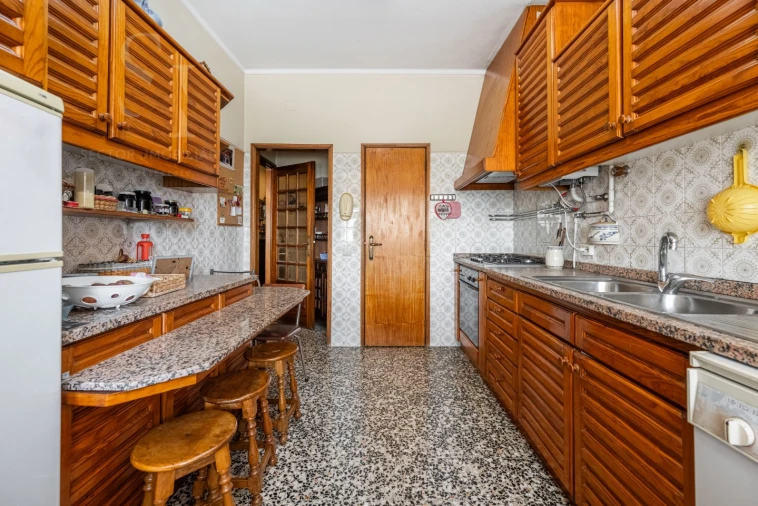Apartamento T4 para Venda em Braga (Maximinos, Sé e Cividade) Foto 5