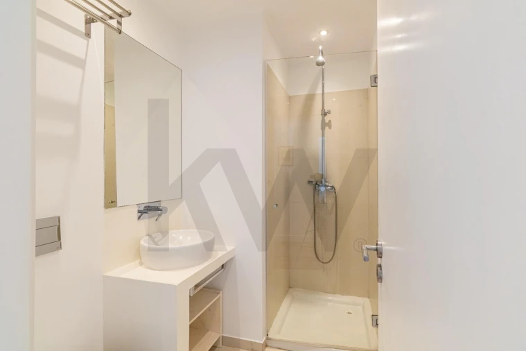 Apartamento T2 para Venda em Misericórdia Foto 23
