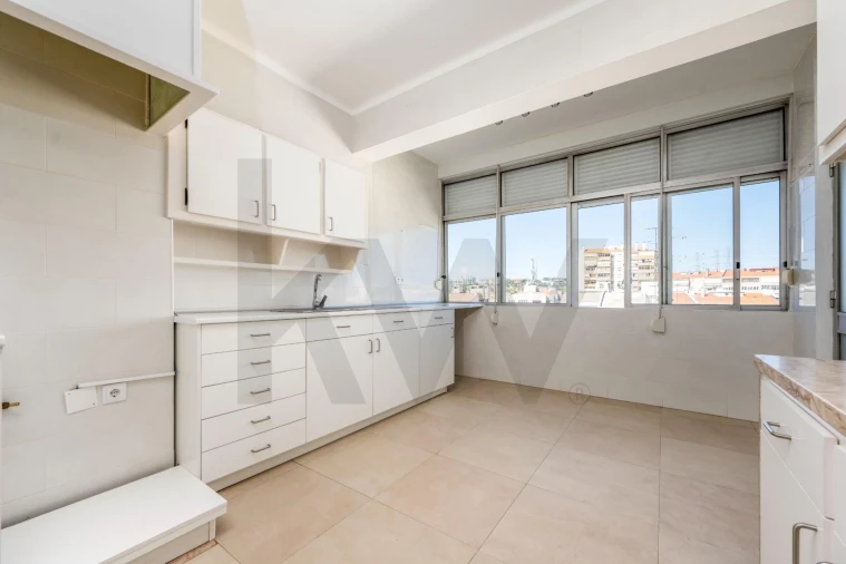 Apartamento T2 para Venda em Lumiar Foto 7