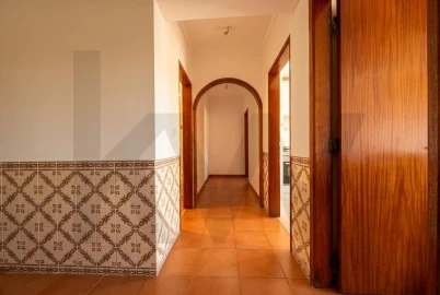 Apartamento T1 para Venda em Venteira