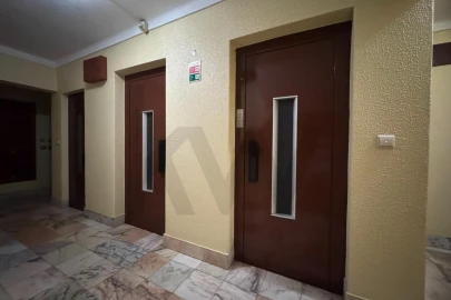 Apartamento T1 para Venda em Venteira