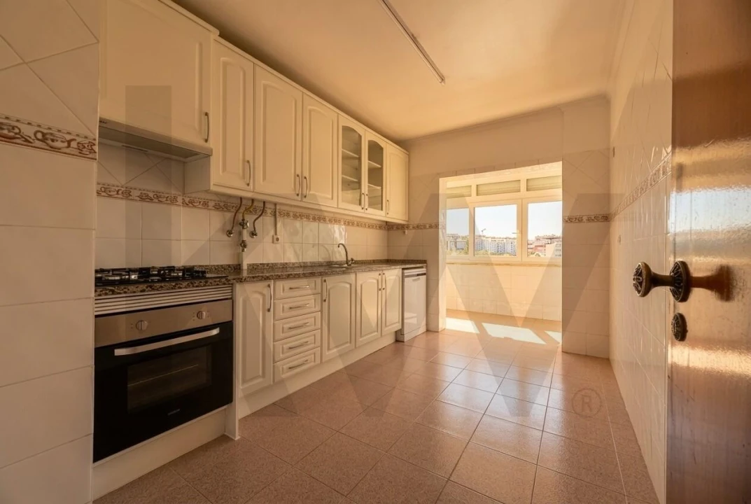 Apartamento T1 para Venda em Venteira Foto 6