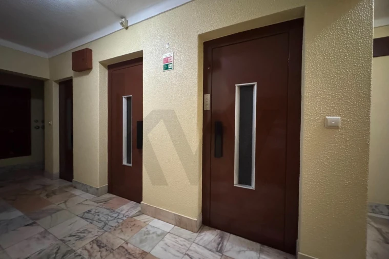 Apartamento T1 para Venda em Venteira Foto 19