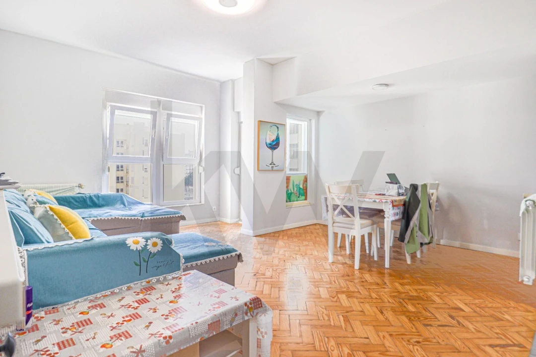 Apartamento T4 para Arrendamento em Olivais Foto 2