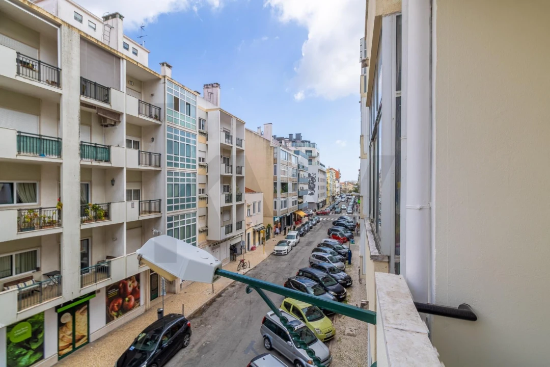 Apartamento T2 para Arrendamento em Campo de Ourique Foto 5