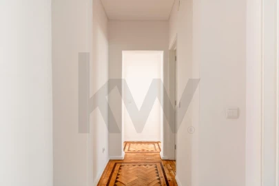 Apartamento T2 para Arrendamento em Campo de Ourique