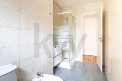 Apartamento T2 para Arrendamento em Campo de Ourique