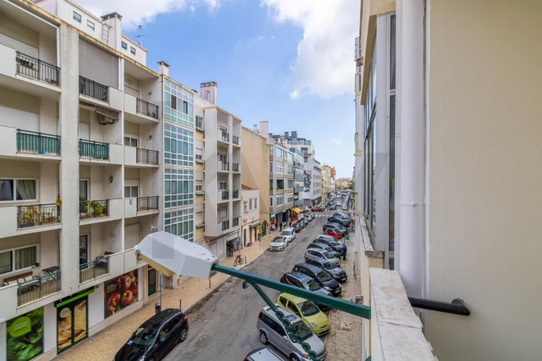 Apartamento T2 para Arrendamento em Campo de Ourique Foto 5