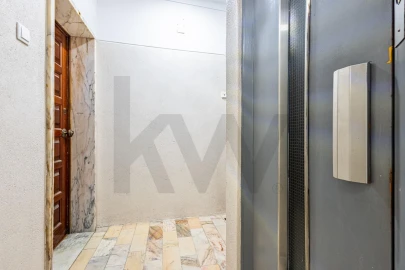 Apartamento T3 para Venda em Carnaxide e Queijas