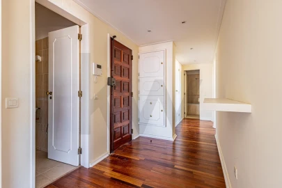 Apartamento T3 para Venda em Carnaxide e Queijas