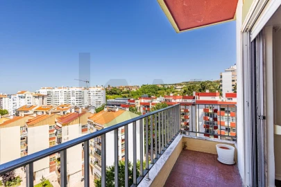 Apartamento T3 para Venda em Carnaxide e Queijas