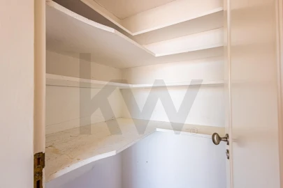 Apartamento T3 para Venda em Carnaxide e Queijas