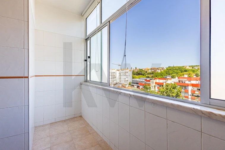 Apartamento T3 para Venda em Carnaxide e Queijas Foto 19