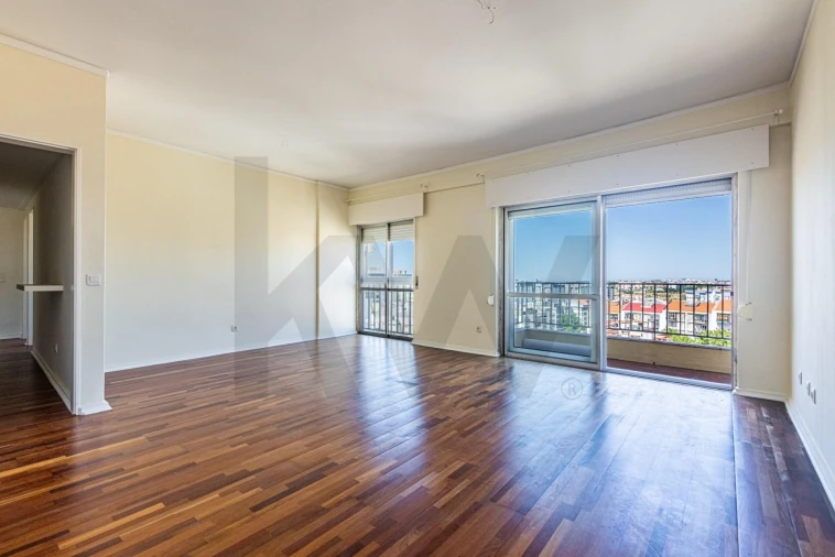 Apartamento T3 para Venda em Carnaxide e Queijas Foto 13