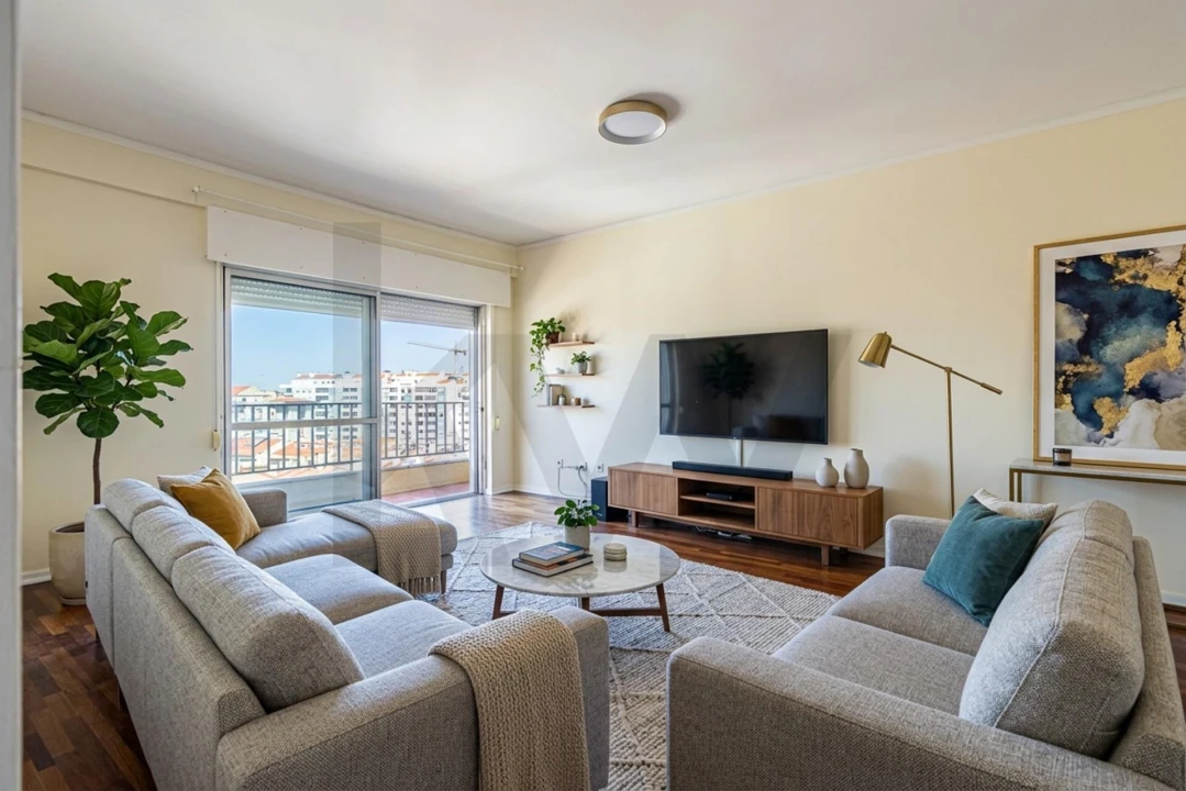Apartamento T3 para Venda em Carnaxide e Queijas Foto 8