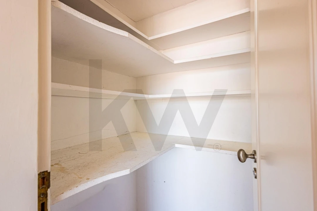 Apartamento T3 para Venda em Carnaxide e Queijas Foto 24